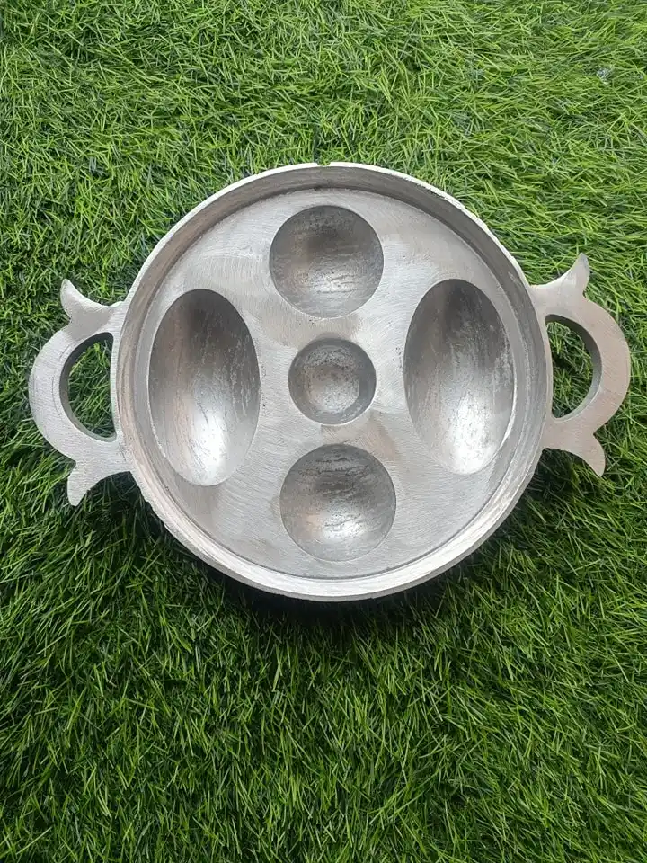Chitoi pitha pan